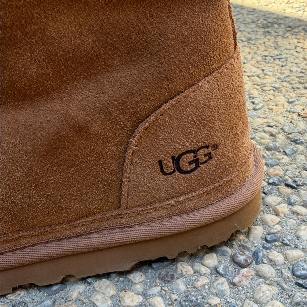 UGG Men's Brown Suede Chukka Boots with Shearling Lining - Picture 2 of 6